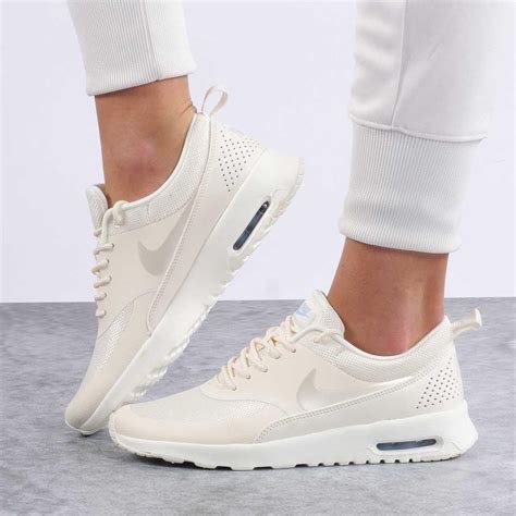 dames nike air max thea sneakers zwart wit|Women's Air Max Thea Shoes. Nike.com.